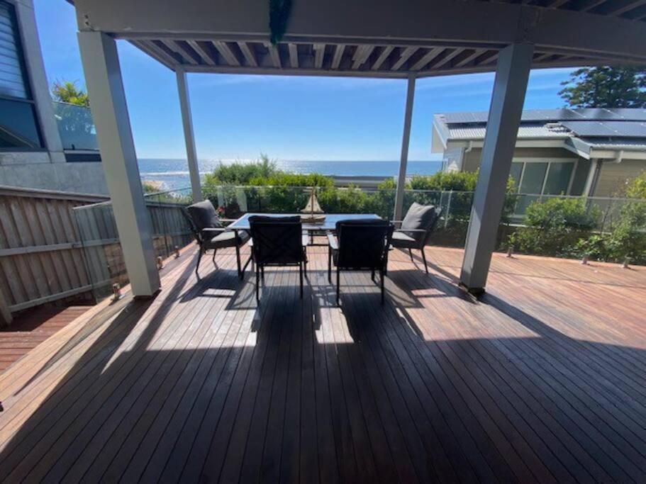 Beach Bungalow On The Ocean. Toowoon Bay Exterior photo